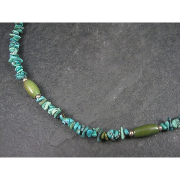 Vintage Turquoise Chip Necklace 16.5 Inches - Picture 3 of 7